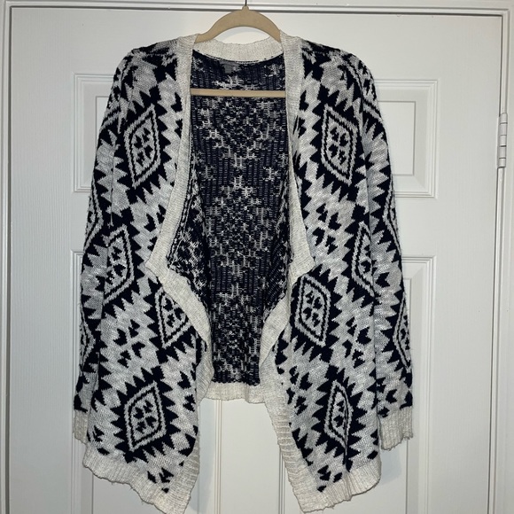 Charlotte Russe Sweaters - ⭐️Navy & White cardigan